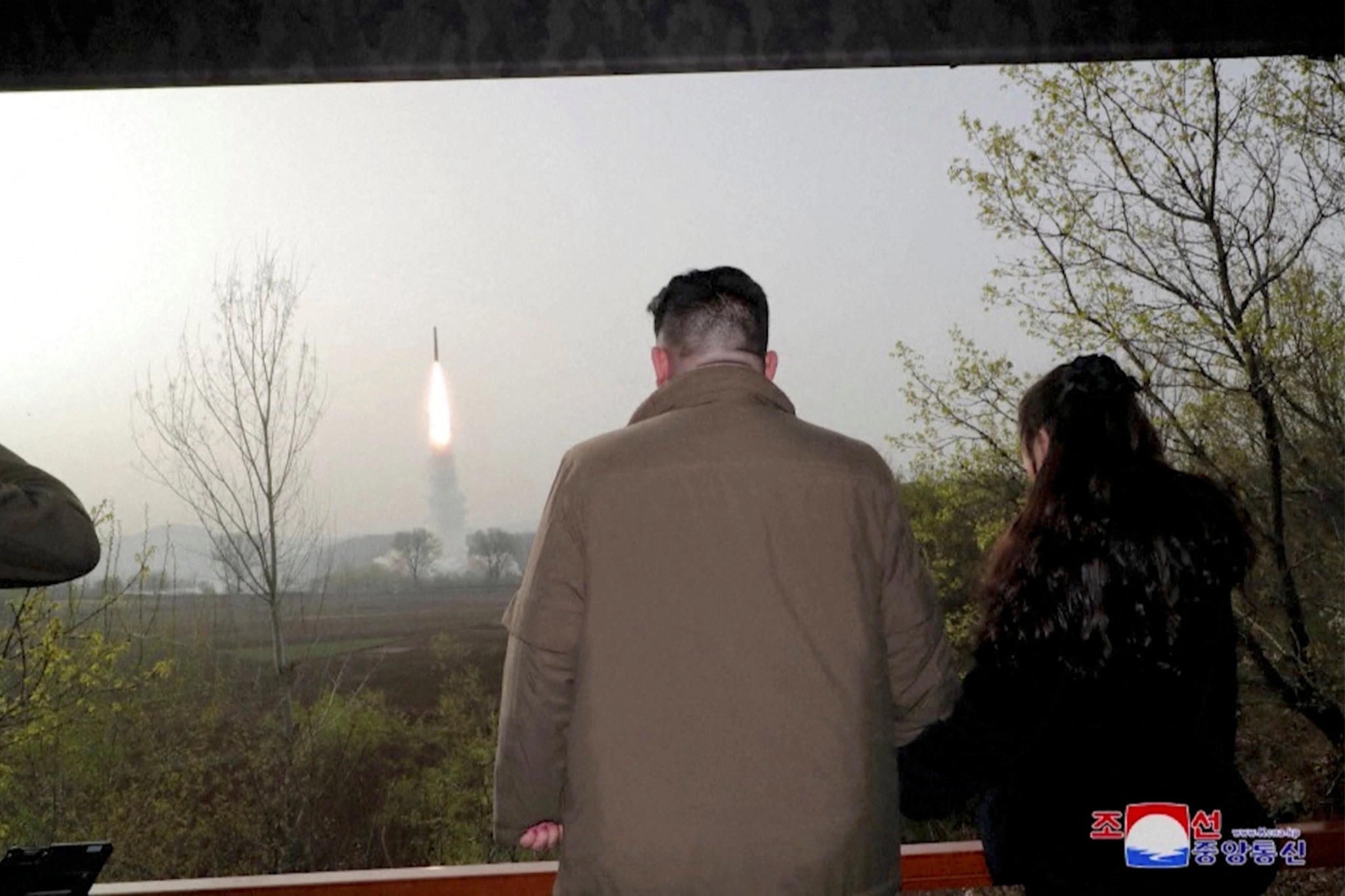Kim Ju-ae: Con gái Kim Jong-un ngày càng nổi bật trên truyền thông 6 544778025 1109178461307583 3396076565315443766 n