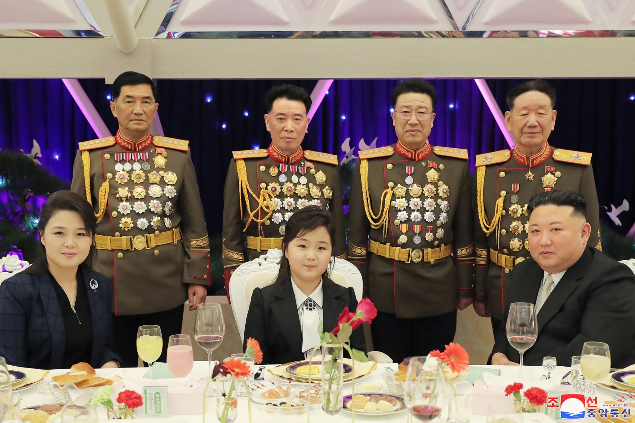 Kim Ju-ae: Con gái Kim Jong-un ngày càng nổi bật trên truyền thông 4 544799992 1109178381307591 7752737274412238409 n