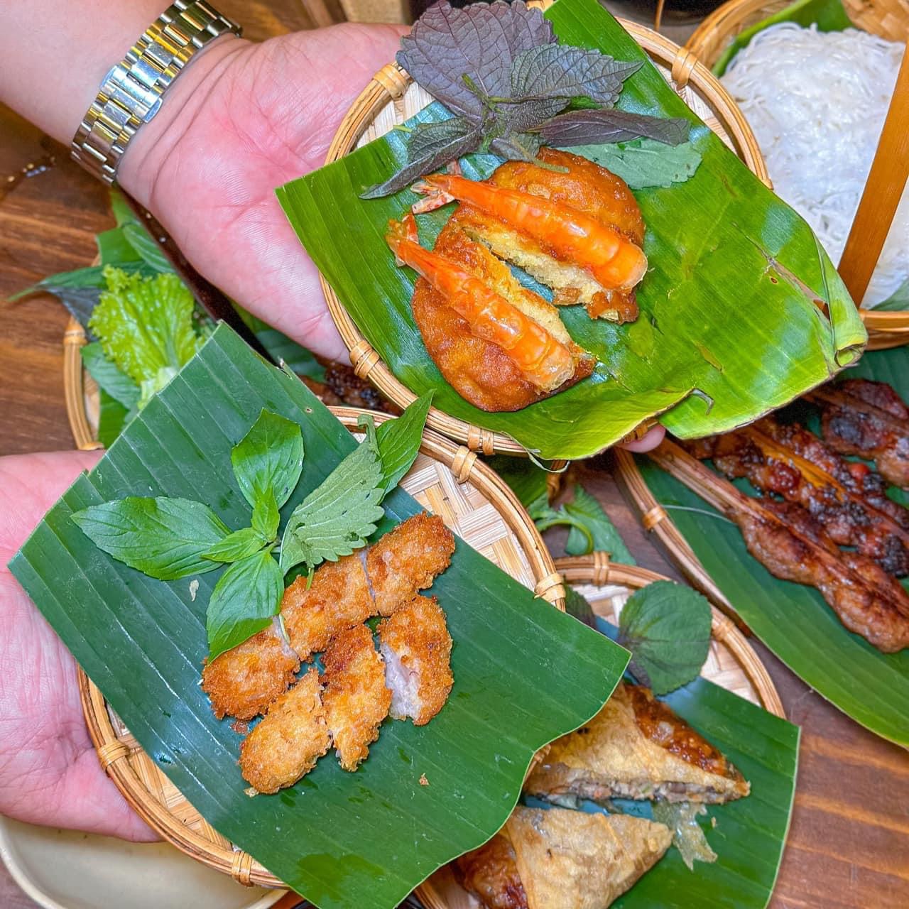 Khám Phá Tiệm Bún Chả Ô Kìa Tại Sài Gòn 3 545746921 804378615439536 7492337476557117110 n