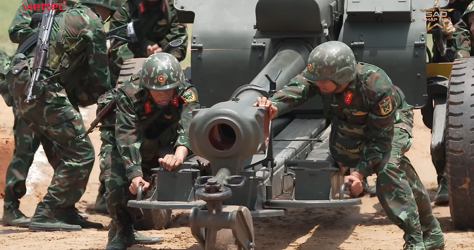 Khám Phá Lựu Pháo D-30 122mm: Vũ Khí Đáng Giá Của Liên Xô 3 545794600 797343882815678 4991425923463619181 n