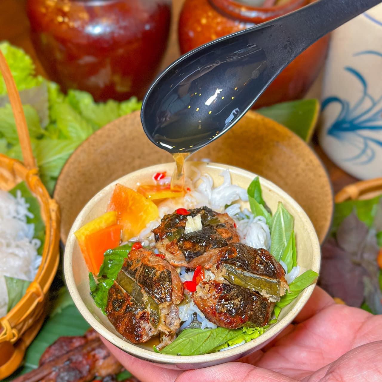 Khám Phá Tiệm Bún Chả Ô Kìa Tại Sài Gòn 4 545942849 804378648772866 649699705925745183 n