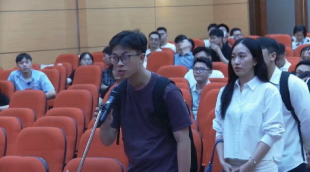 Bác sĩ trẻ chọn Giải phẫu và câu chuyện hài hước với thầy Khoa 2 545989556 1208927874599103 3633712222800375535 n