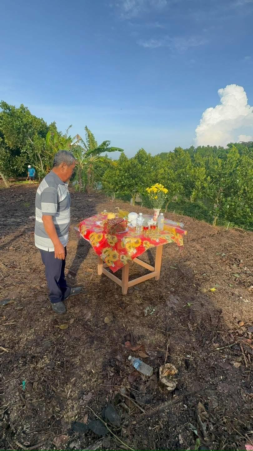 Chú Minh và Bà Giao: Hành trình từ khó khăn đến mái ấm mới 4 546175960 1207853234706567 4211341404644200013 n