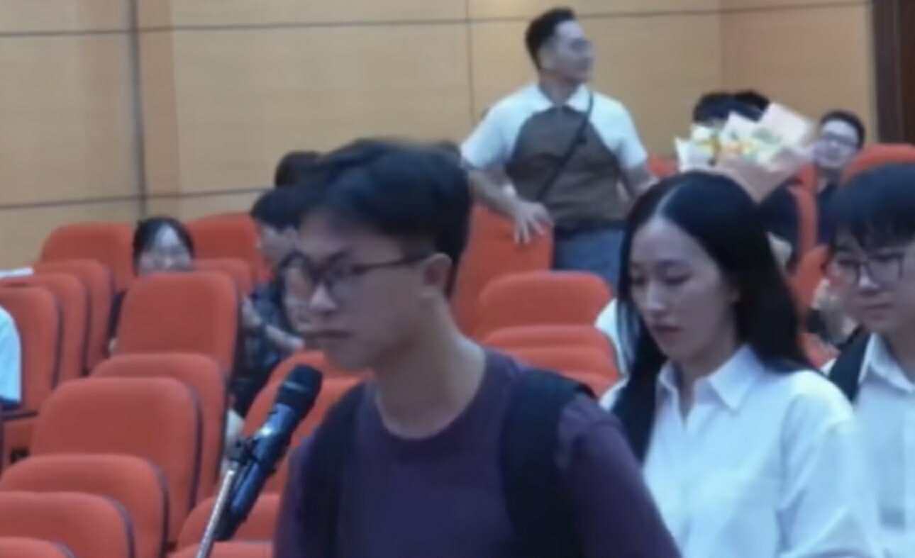 Bác sĩ trẻ chọn Giải phẫu và câu chuyện hài hước với thầy Khoa 3 546315400 1208927887932435 3511436202169304889 n