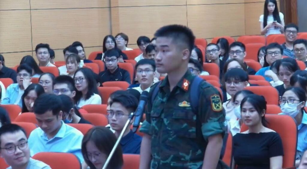 Khoảnh khắc xúc động tại Ngày đăng ký chuyên ngành bác sĩ 2025 2 546326747 1178100974350611 7541290749707794083 n