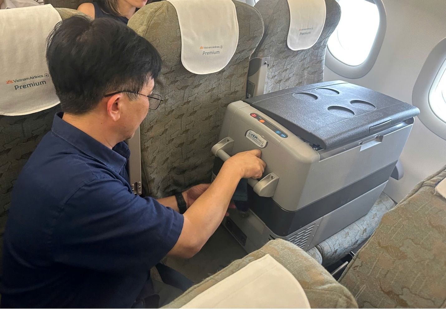 Chuyến bay đặc biệt mang trái tim hiến tặng đến Huế 4 546373654 1113804550844974 1126810130030793794 n