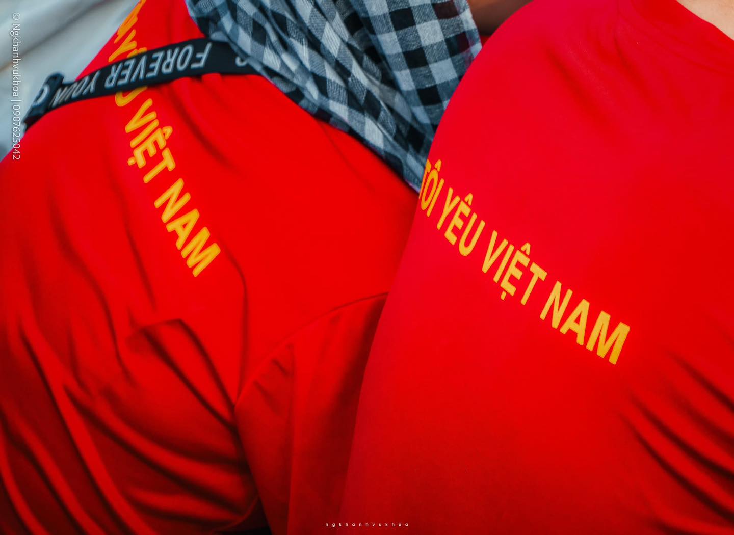 Khám Phá Sắc Đỏ: Màu Sắc Của Cảm Xúc và Văn Hóa 6 546512505 1126745822984745 8061581546115878095 n
