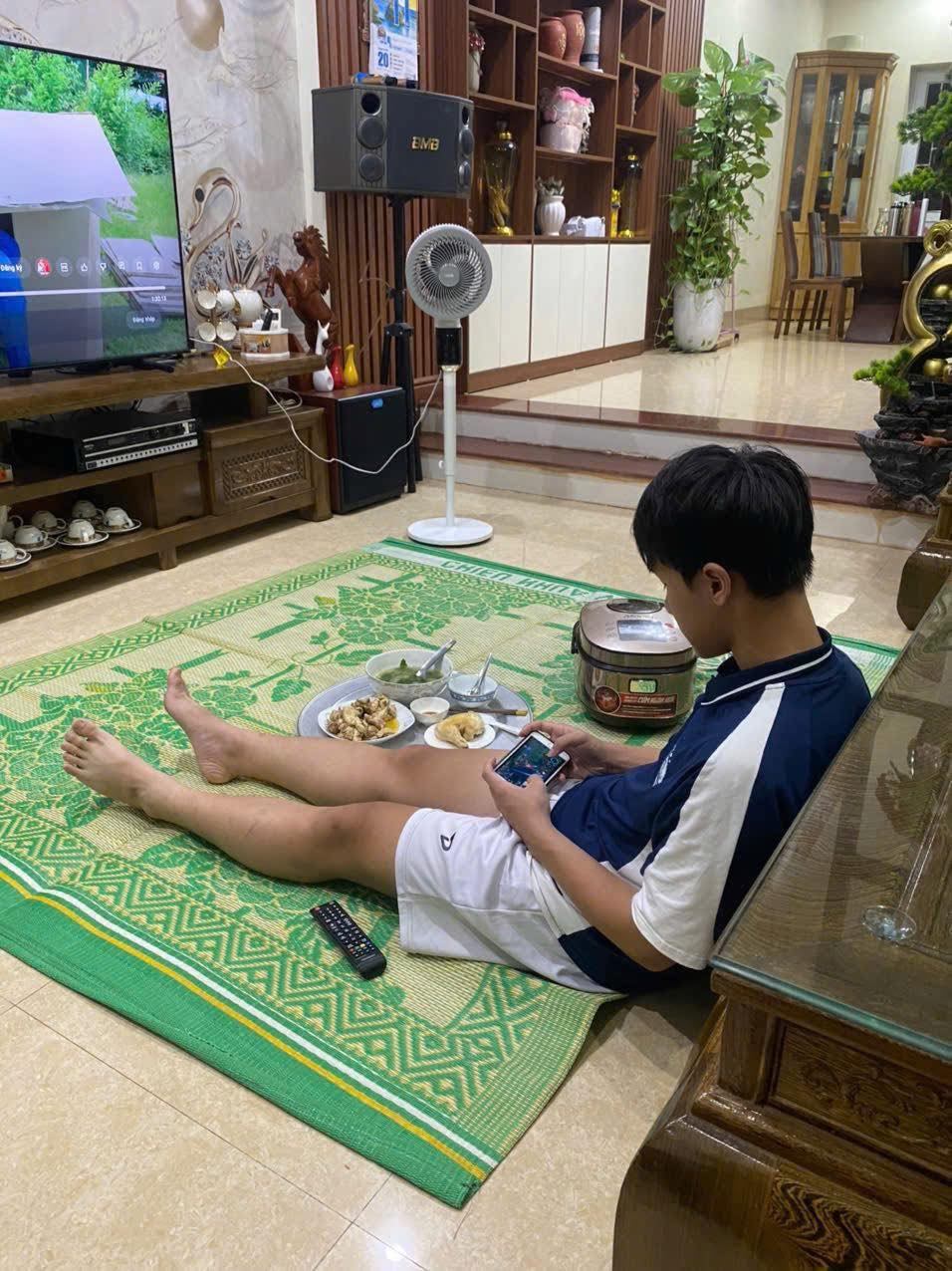 Nỗi lòng của người mẹ trong hành trình nuôi con 2 547095277 1233298002176109 205537923143015106 n