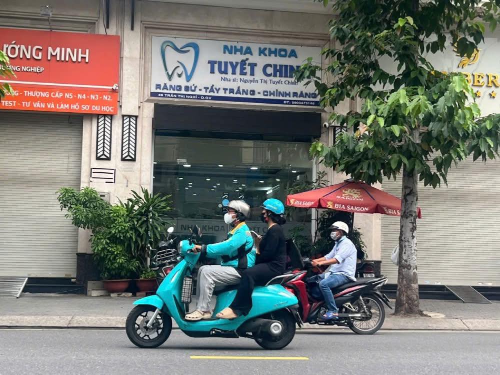 Tạm giữ hình sự chủ cơ sở nha khoa Tuyết Chinh tại TPHCM 5 547192826 1123634123201116 2864567856354377344 n