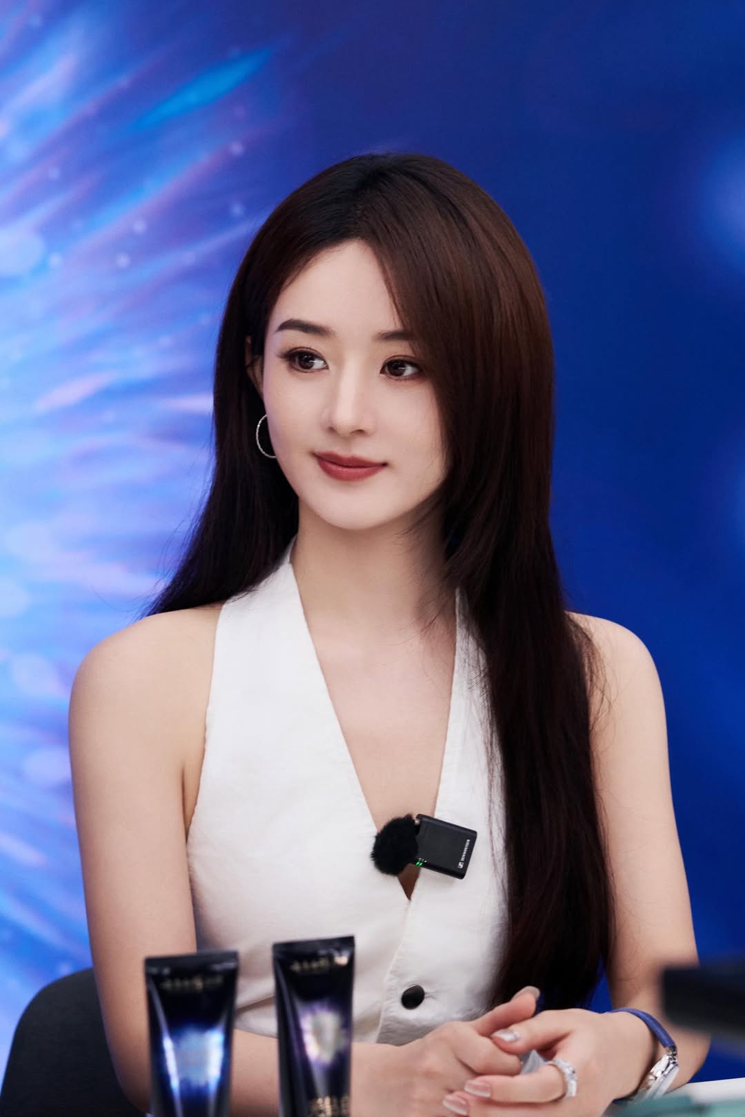 Triệu Lệ Dĩnh Gây Thất Vọng Trong Livestream Quảng Cáo 2 547241873 699073169816920 2486819264426386737 n