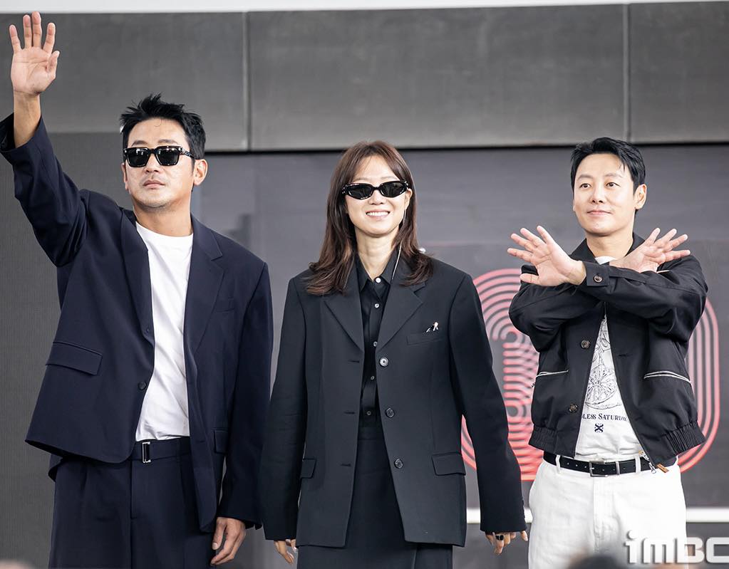 Gong Hyo Jin và Ha Jung Woo bị chỉ trích vì đến trễ sự kiện 2 547679783 1091060069777859 3997151518889476144 n