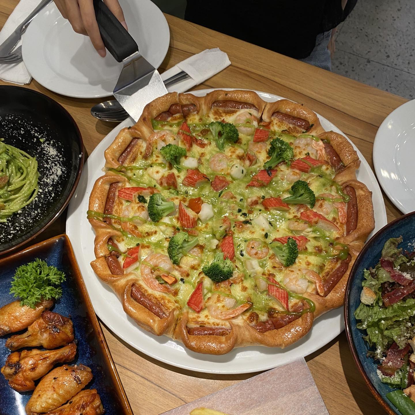 Pizza Hải Sản Pesto Xanh Full Topping đã trở lại! 6 548227639 1183939787100063 5963873513422925436 n