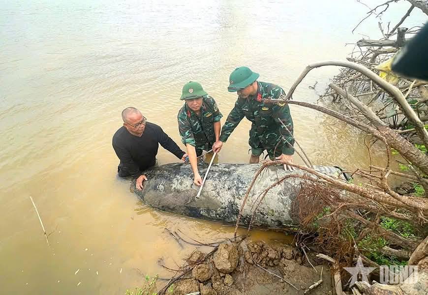 Khẩn trương xử lý bom còn sót lại sau chiến tranh tại Hà Nội 3 548804397 804138565469543 5286326929258780142 n