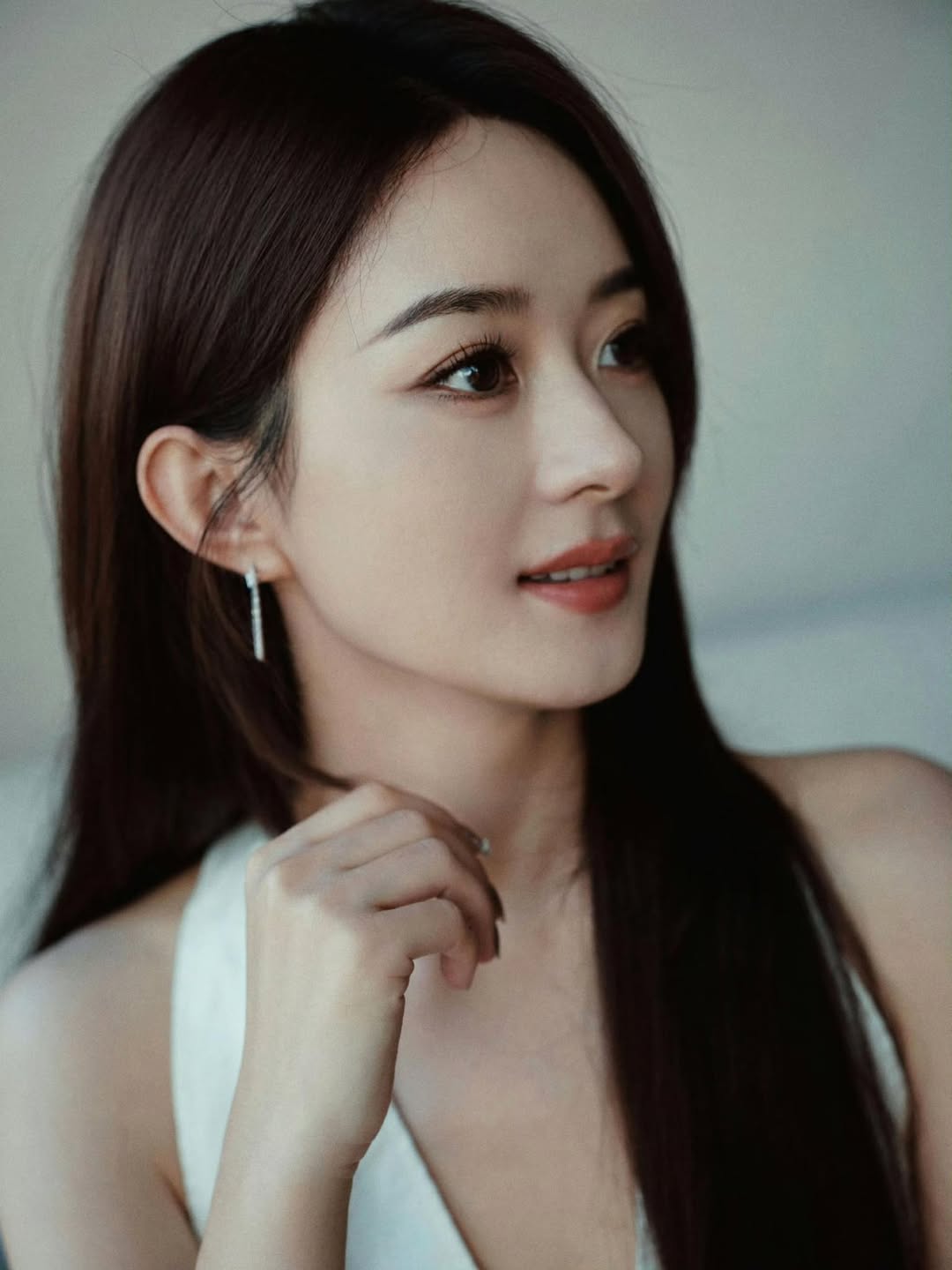 Triệu Lệ Dĩnh kêu gọi bảo vệ quyền riêng tư của trẻ nhỏ 2 548828704 122286576524031198 1264908238297912652 n