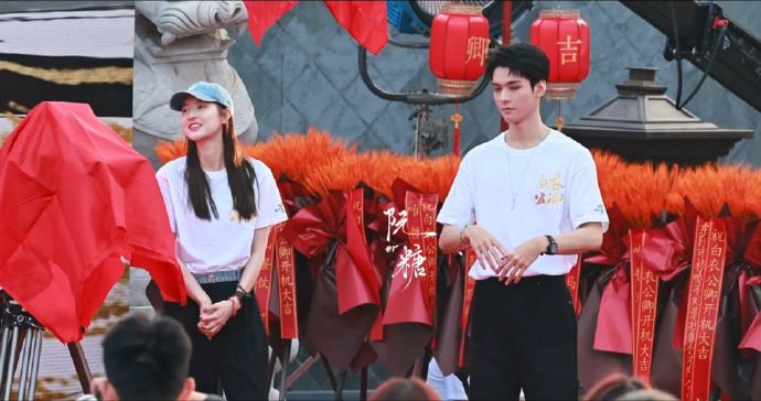 Cung Tuấn và Vương Ngọc Văn Khai Máy Bạch Y Công Khanh 2 549148183 704397405951163 1527500514106603240 n