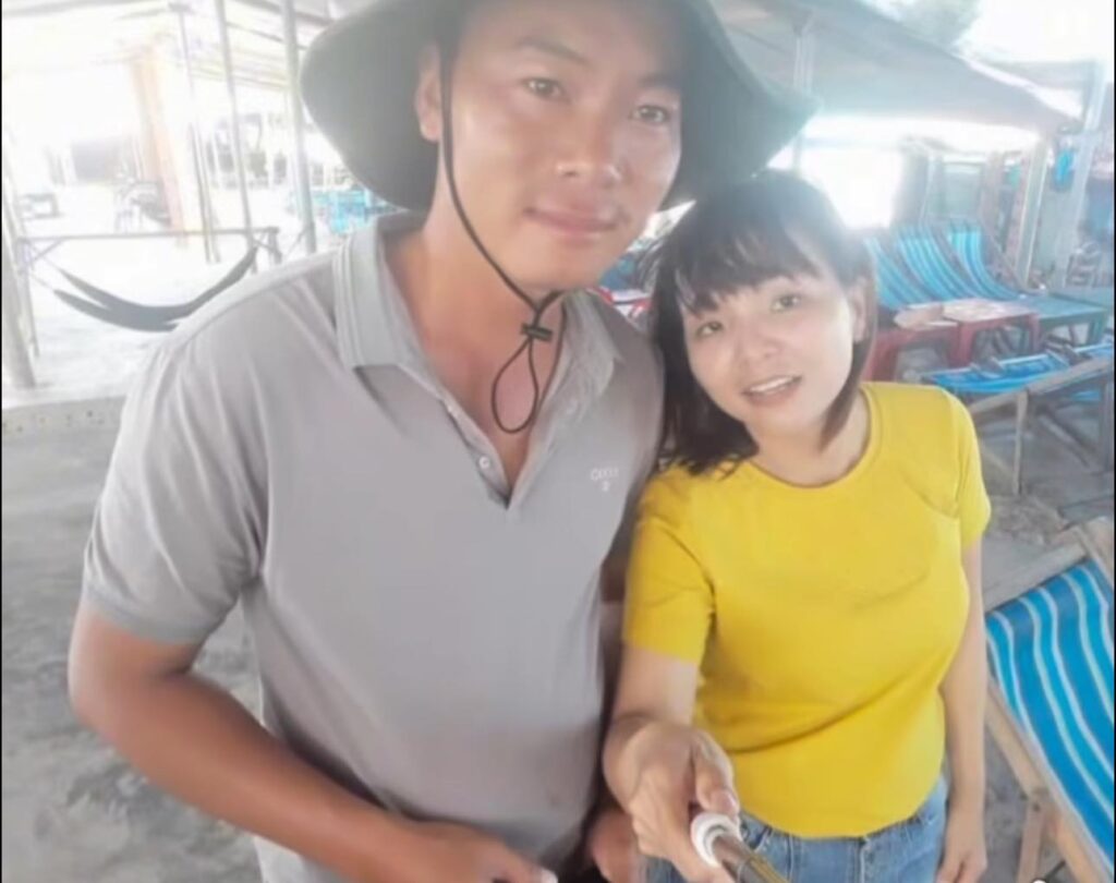 Người chồng đau lòng trồng 1000 cây hoa hồng tưởng nhớ vợ 2 549170312 1182885110538864 551593081064899706 n