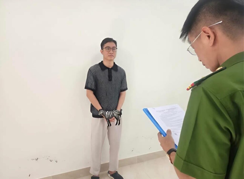 Chàng trai bị khởi tố vì ép bạn gái bằng hình ảnh nhạy cảm 2 549768897 1240480318124544 3321618189254290462 n