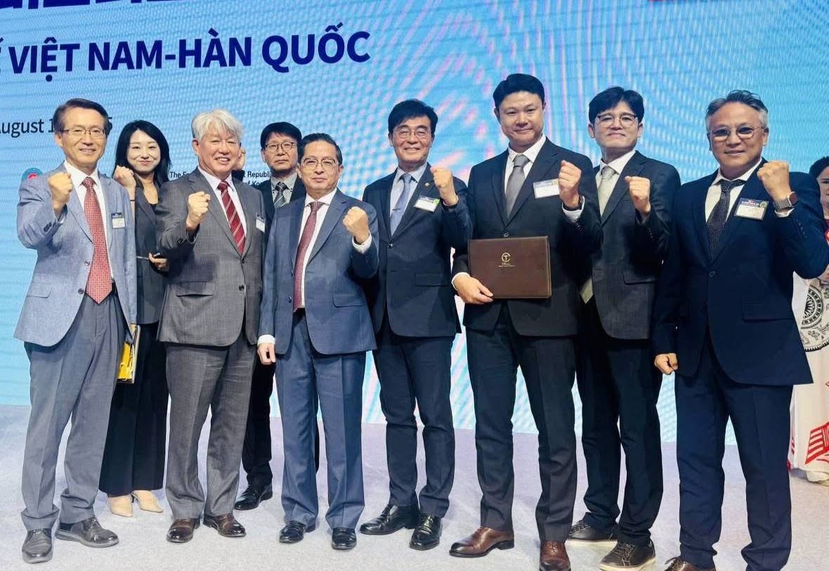 UAV Việt Nam Bay Cao Trên Bầu Trời Hàn Quốc 3 550026600 1167297138842327 3472595800594931974 n