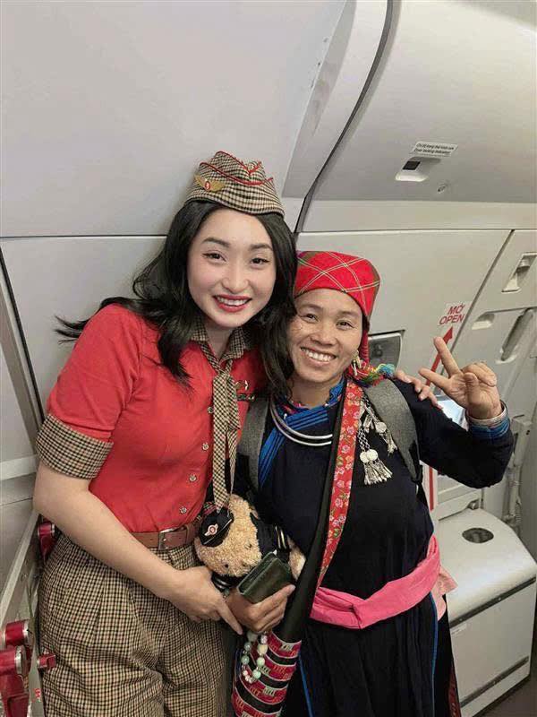 Fangirl gặp thần tượng trên chuyến bay đến TP.HCM 2 550404575 811697278207298 6813019522296159084 n