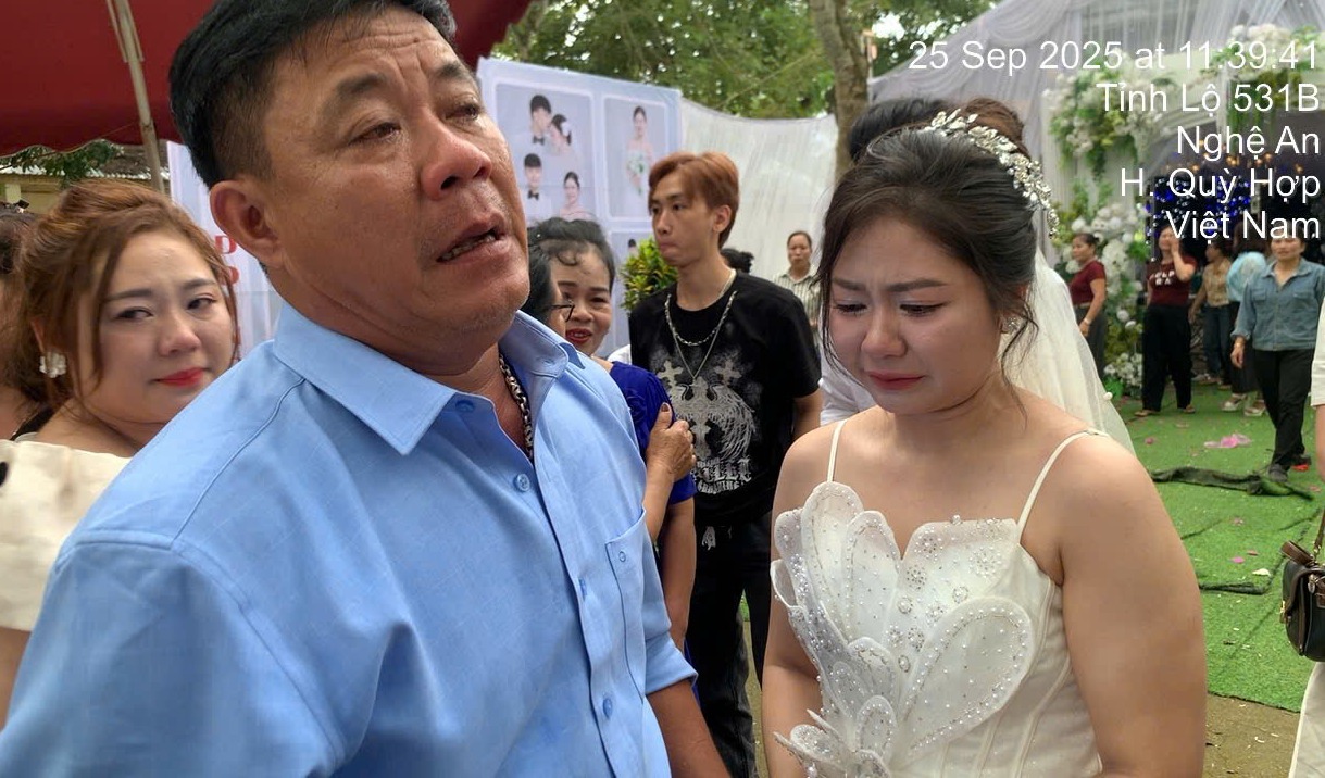 Cảm động khoảnh khắc ông bố Nghệ An tiễn con gái lấy chồng 4 550569037 1125241846367911 3766281112303731796 n