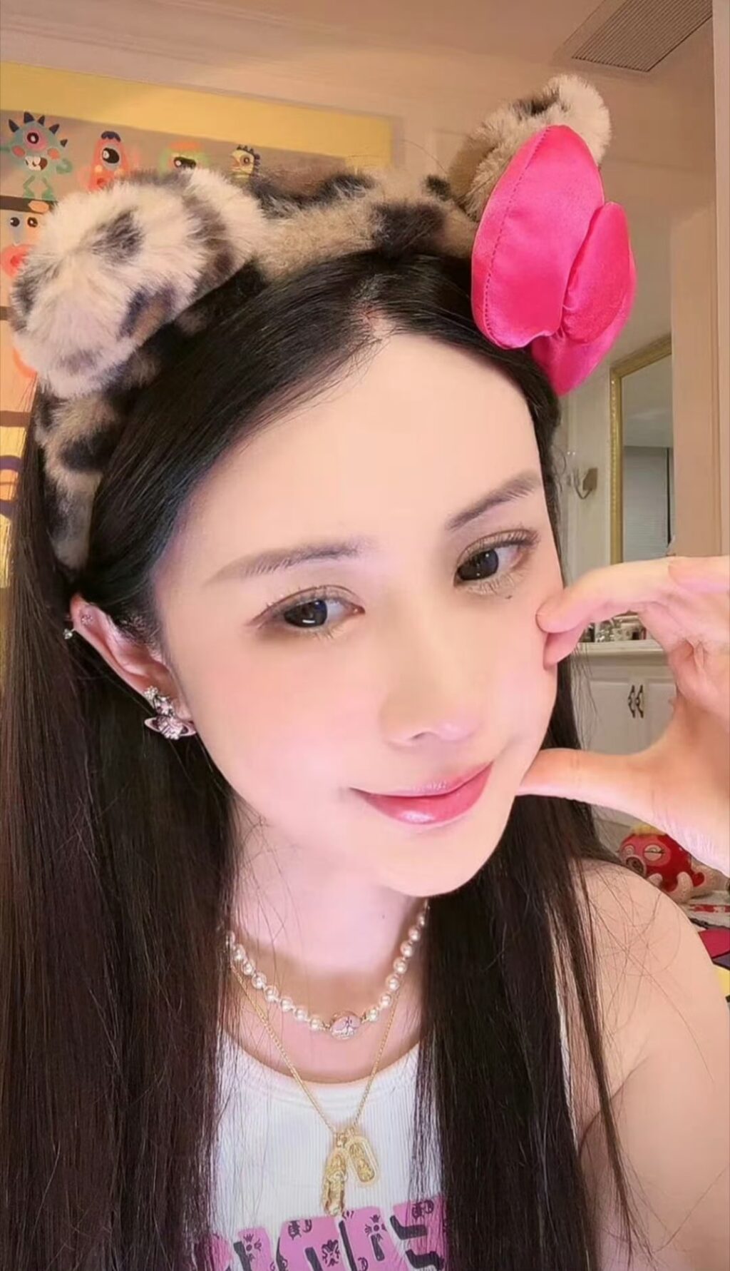 Vi Tuyết lên tiếng về 900 triệu tiền chu cấp từ Tần Phấn 2 552384812 1091968126469095 7091330127717997967 n