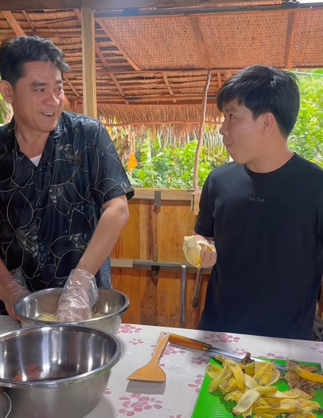 Huỳnh Anh Tuấn trở lại với niềm đam mê nấu ăn sau thời gian điều trị 2 552846306 1206368374848400 6972299557037640824 n