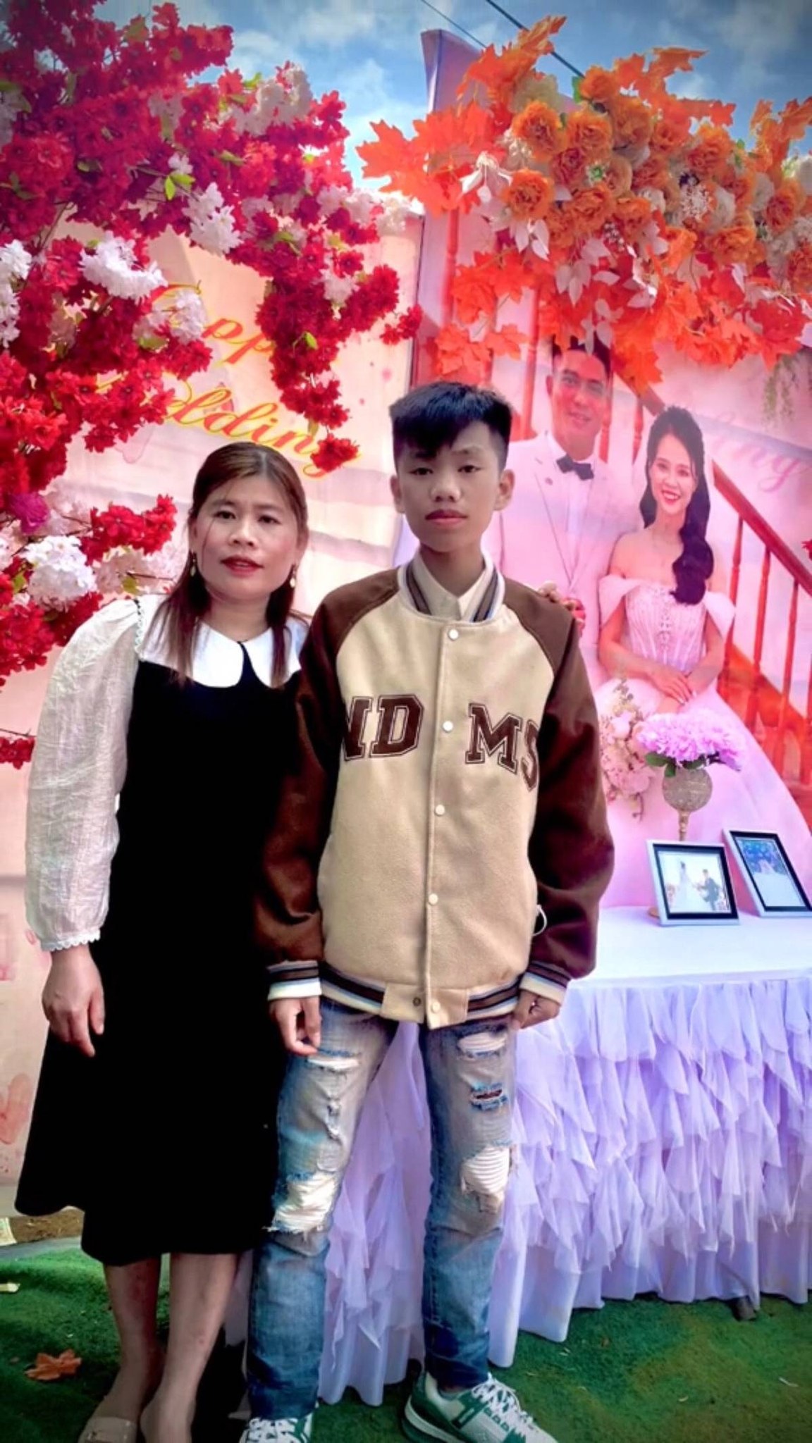 Chàng trai trẻ làm việc chăm chỉ mua xe cho mẹ 3 553442536 1135448912019637 2134152643466047460 n