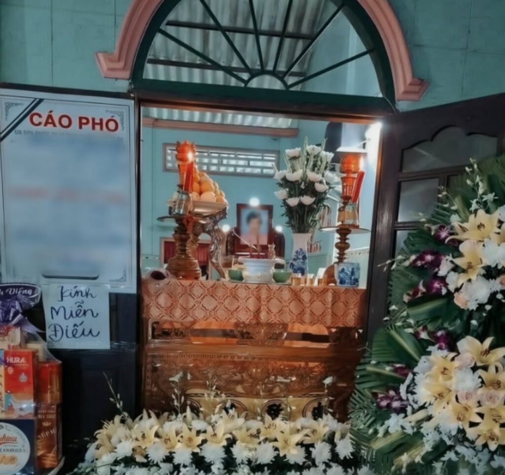 Nỗi Đau Mất Mát Sau Vụ Cướp Điện Thoại 2 553779539 1190163249811050 2245383509930194949 n