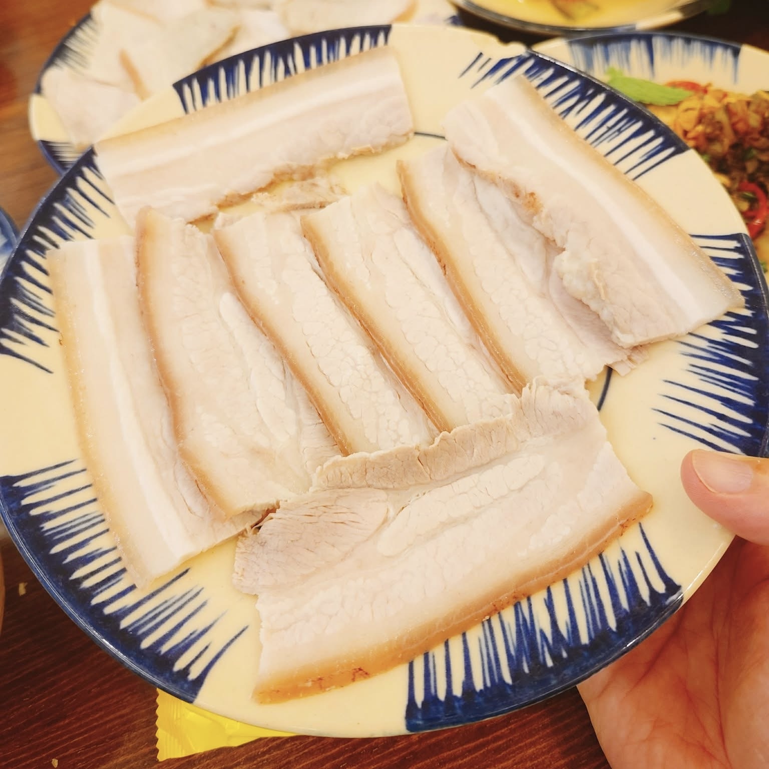 Thưởng Thức Đặc Sản Miền Trung Ngay Giữa Sài Gòn 3 553837161 816826057528125 542529988820518611 n