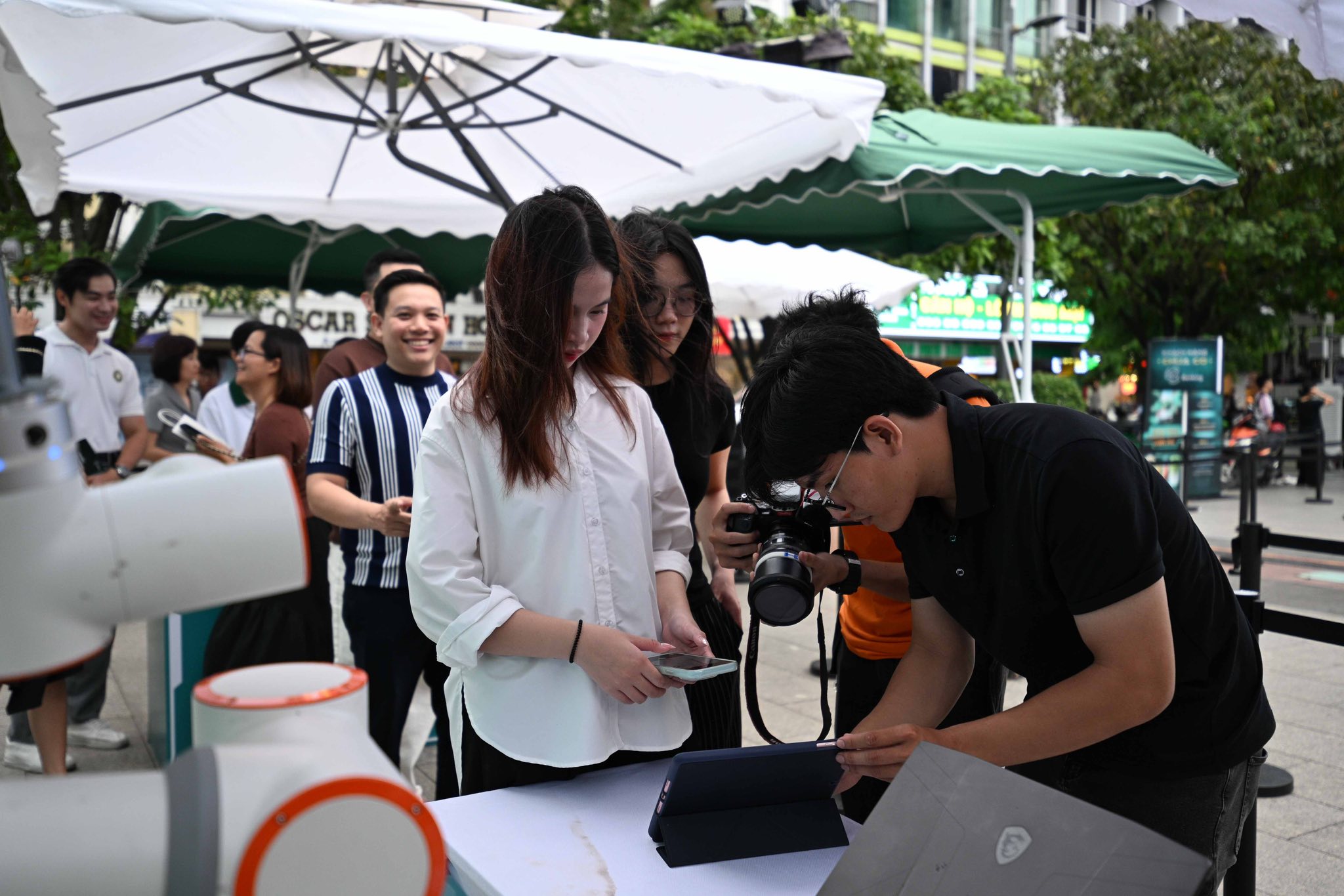 Đại Tiệc Âm Nhạc BIDV Music Festival - Đêm Bùng Nổ Tại Phố Đi Bộ 5 554825440 1229323312566620 3213992903556489719 n