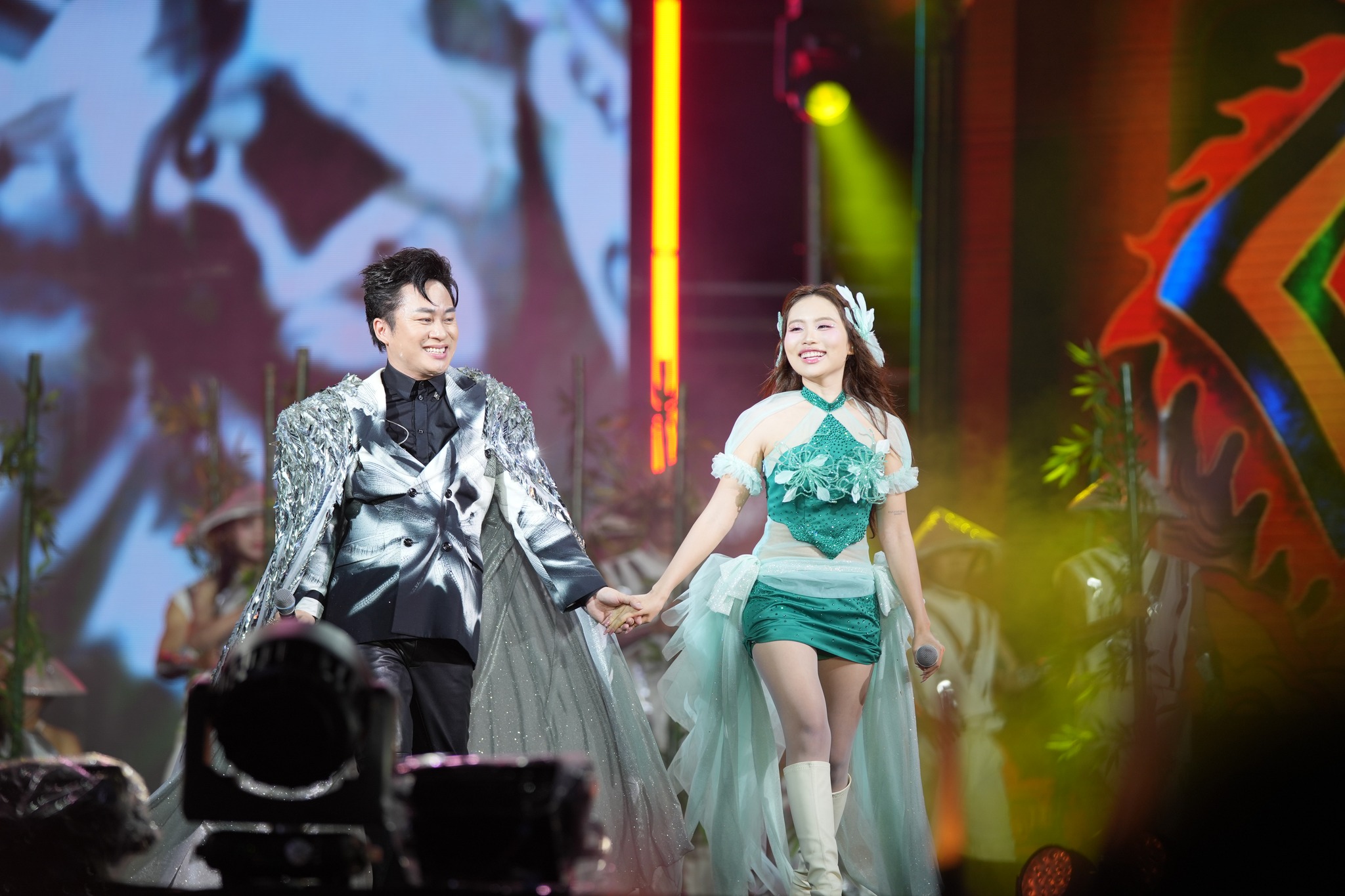 Dàn Sao Khủng 'Đốt Cháy' Sân Khấu BIDV Music Festival 3 554923464 1208966991255205 2684685156856746549 n