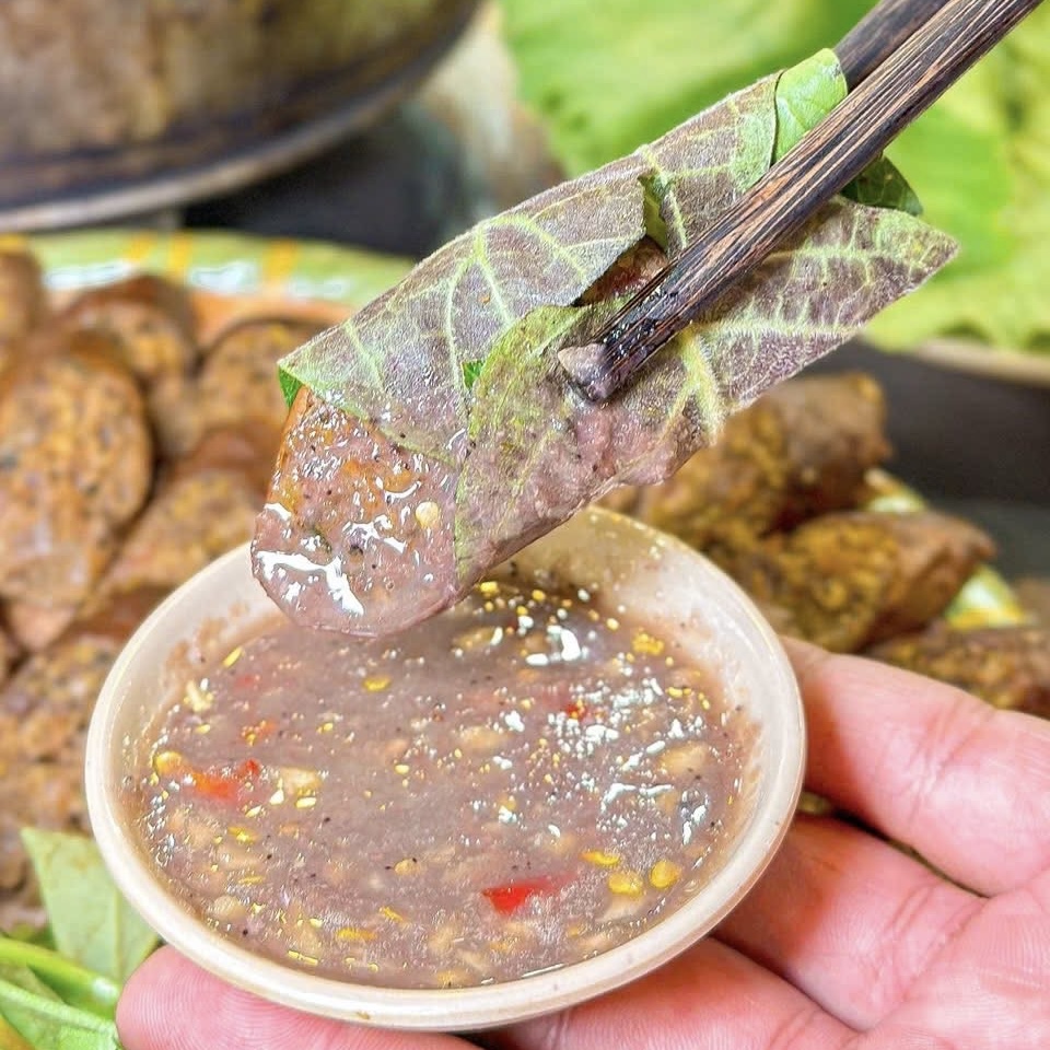 Lẩu Bò A Ba: Nồi Lẩu Nóng Hổi Đậm Đà Giữa Mùa Mưa Sài Gòn 4 554995265 816834350860629 7901673279726125850 n