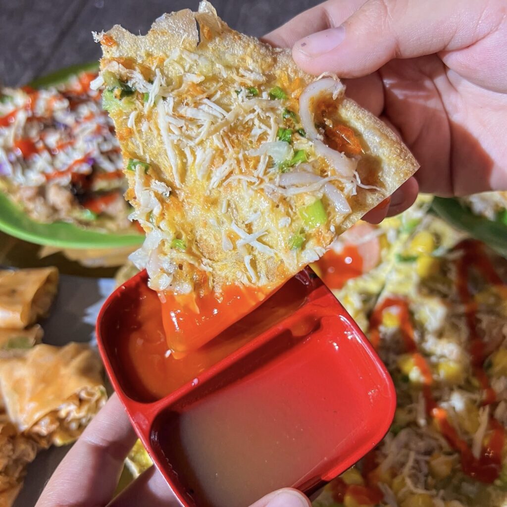 Khám Phá Thiên Đường Bánh Tráng Nướng Tại Sài Gòn 2 555613366 817589844118413 4805309784035269931 n