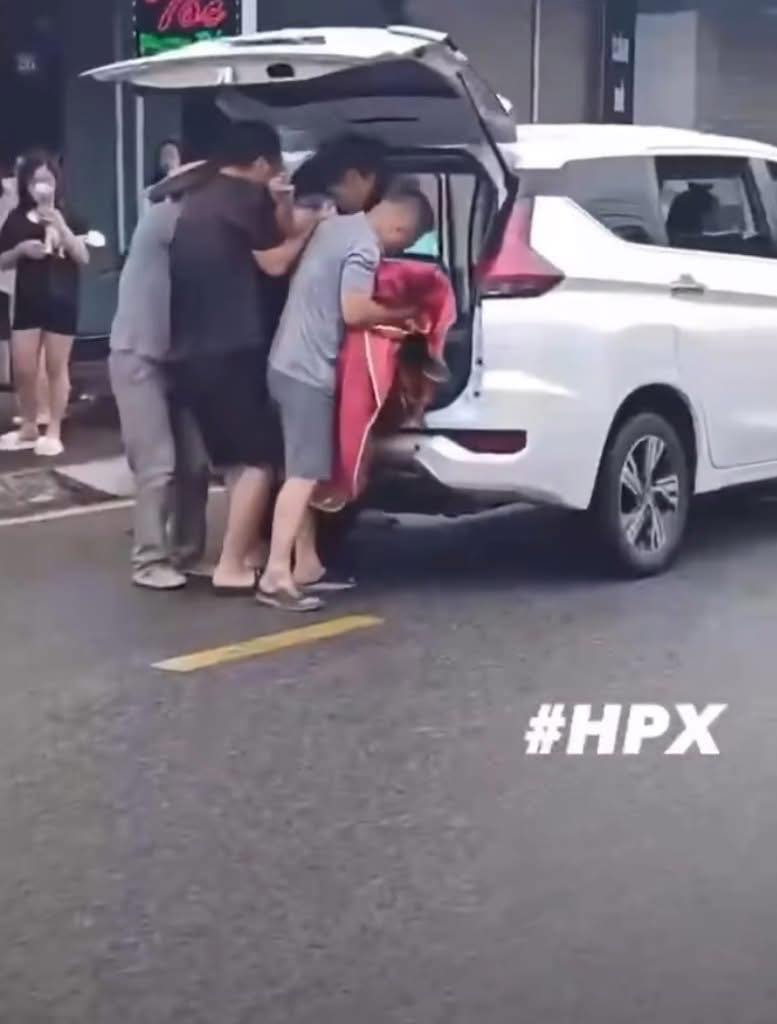 Hành động cao đẹp giữa tai nạn giao thông tại Hải Phòng 4 556540571 1224802076345016 2640592752997608924 n