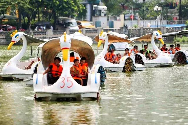 Gợi ý phương tiện di chuyển cho người Hà Nội mùa mưa 5 556608727 1227784049387416 953224320509903298 n