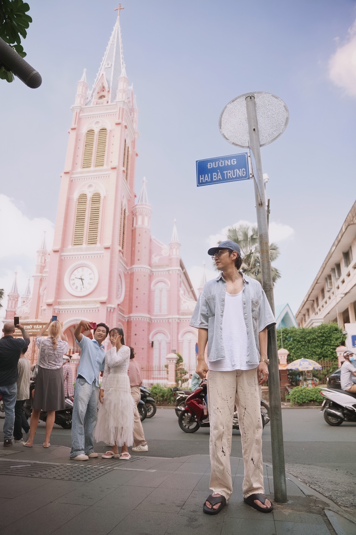 Khám Phá Sài Gòn Qua Bộ Phim Hàn Quốc 'Tay Anh Giữ Một Vì Sao' 4 557274833 1327748185391991 2594406811270835437 n