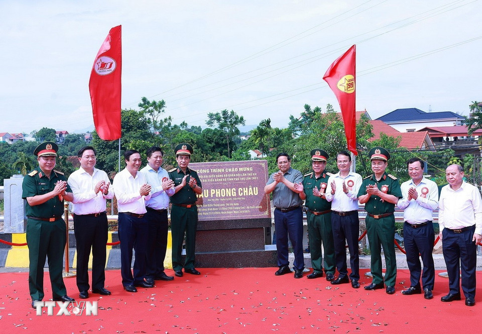 Khánh thành cầu Phong Châu mới trước thời hạn 3 tháng 5 557443464 1127326426269894 7083013901515857054 n