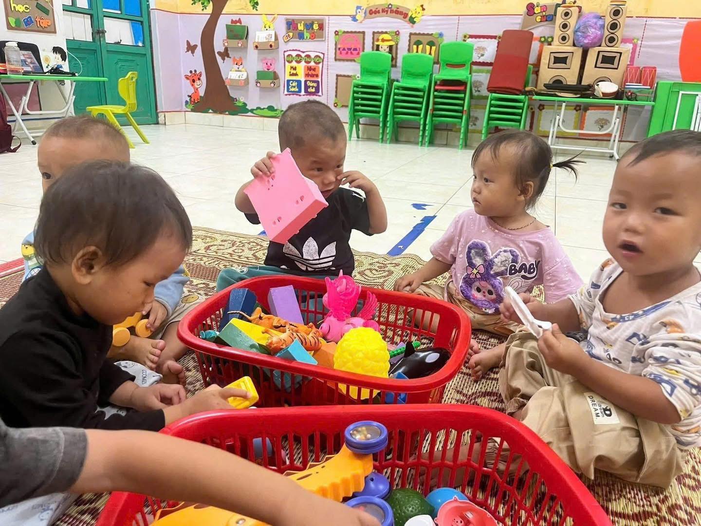Cô trò Nà Hẩu chung tay vượt bão số 10 6 557479539 1224901389668418 245653222430673487 n