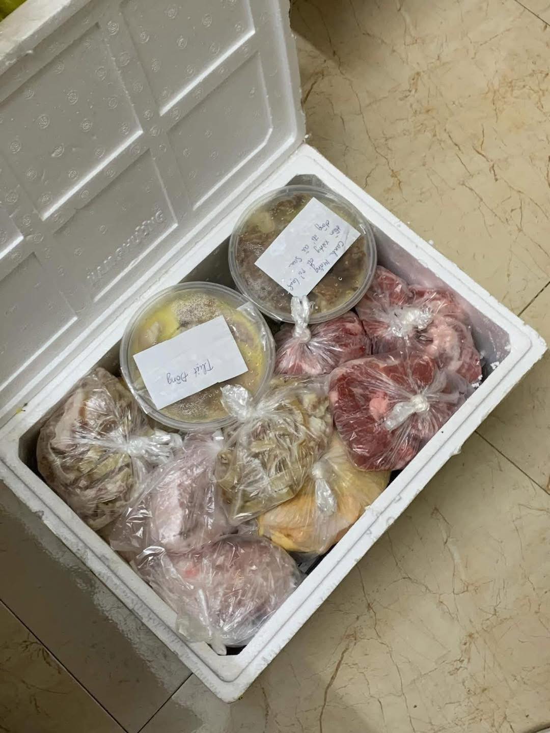 Tình Yêu Của Mẹ: Hộp Đồ Gửi Gắm Bao Kỷ Niệm 2 557590851 1142847368041257 3628228377168637161 n