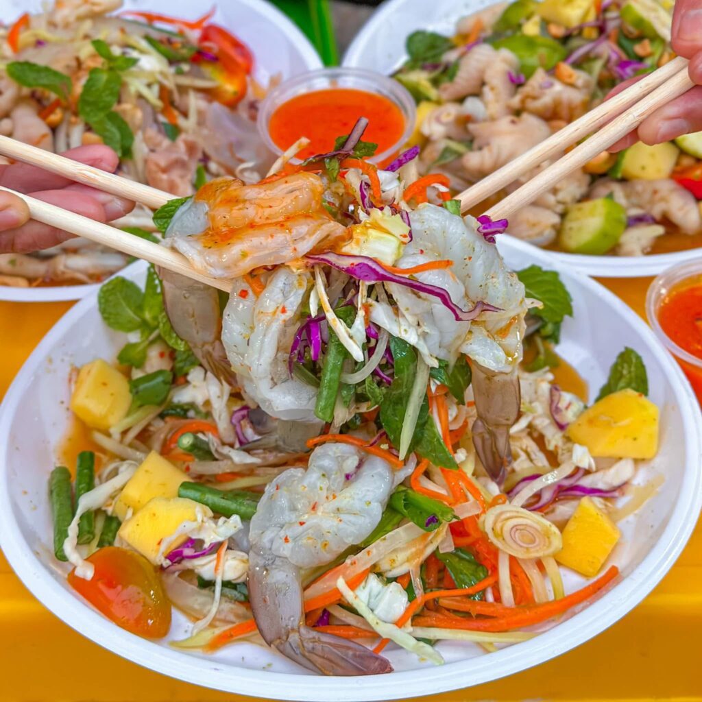 Khám Phá Gỏi Thái A7: Hương Vị Đậm Đà Không Thể Bỏ Qua 2 556777644 822801006930630 4409367245739538934 n