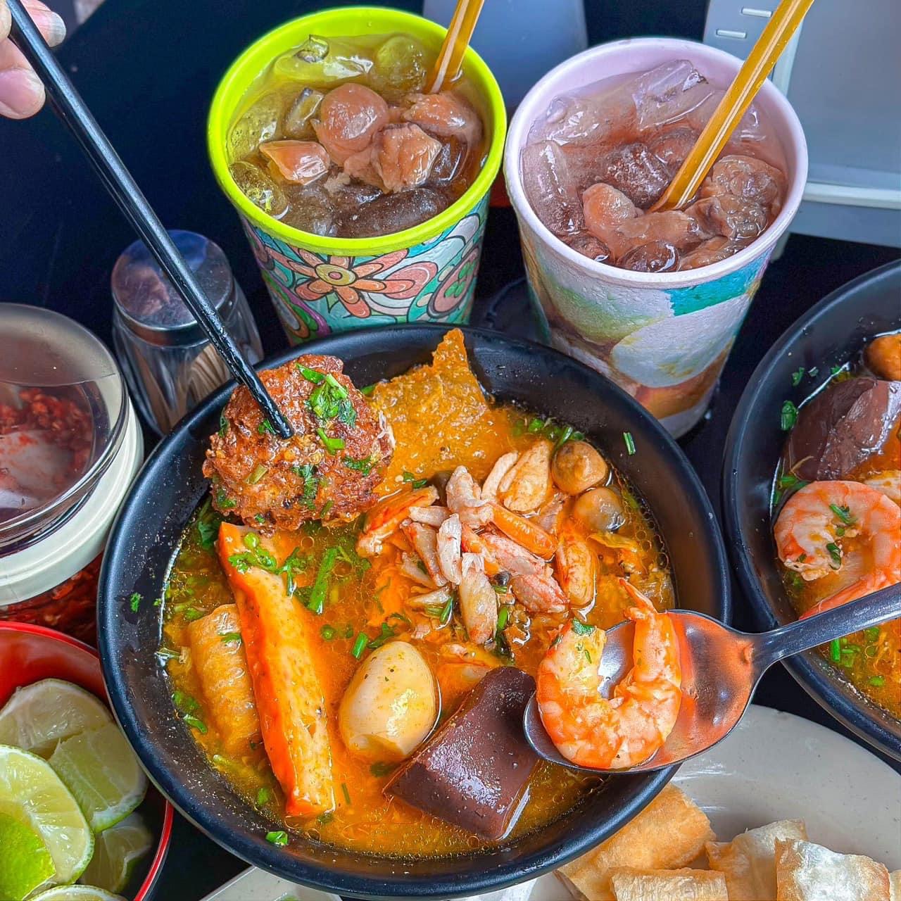 Khám Phá Bánh Canh Gánh Thúy Ngon Khó Cưỡng Tại Sài Gòn 4 556871307 823647520179312 3401453272199681825 n