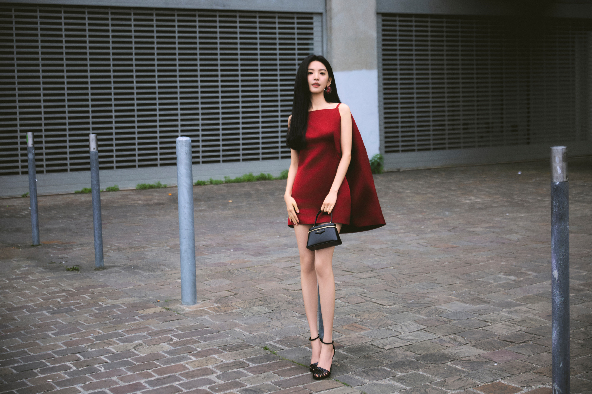 Phạm Thừa Thừa và Chương Nhược Nam tỏa sáng tại Paris Fashion Week 4 557595902 1211379397799576 3160799715826287879 n