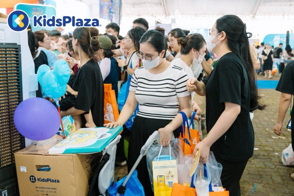MegaSale Festival Mẹ Bầu & Em Bé Tại Hà Nội 2 557625470 1133169608908468 1916604207486129951 n
