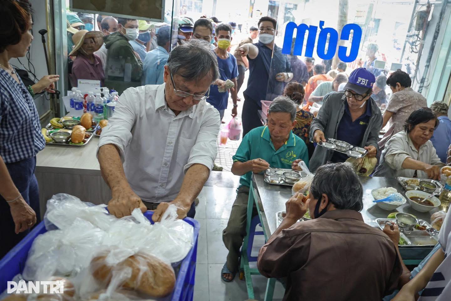 Hành Trình Cống Hiến Của Giáo Sư Lê Ngọc Thạch 3 557627015 1148563274136333 3141740228717853071 n