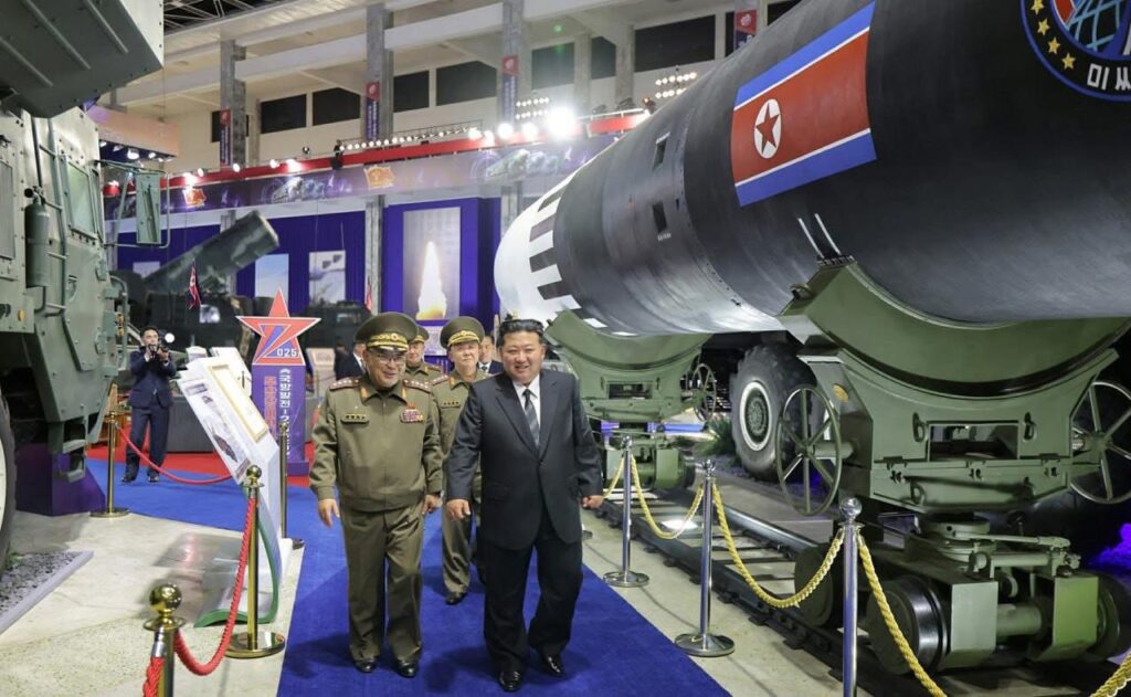 Triều Tiên Ra Mắt Vũ Khí Mới, Cảnh Báo Mỹ 2 557628724 1134556028769826 9193569171887305993 n