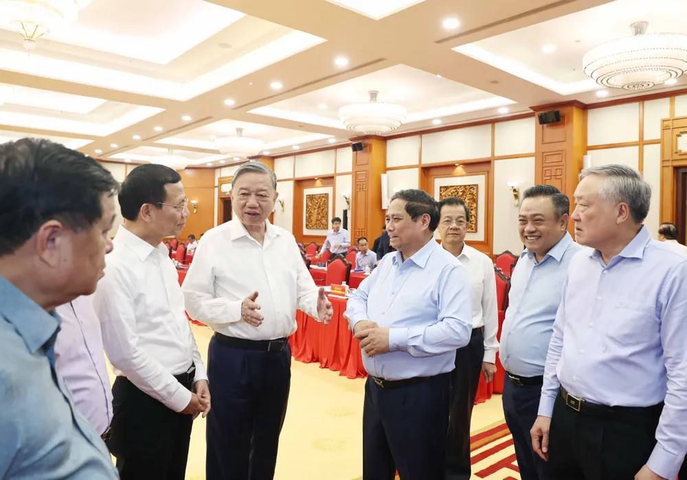 Đề cử nhân sự cho Ban Chấp hành Trung ương khóa XIV: Thách thức lớn 2 557633868 1180260697545971 8612402022563741984 n