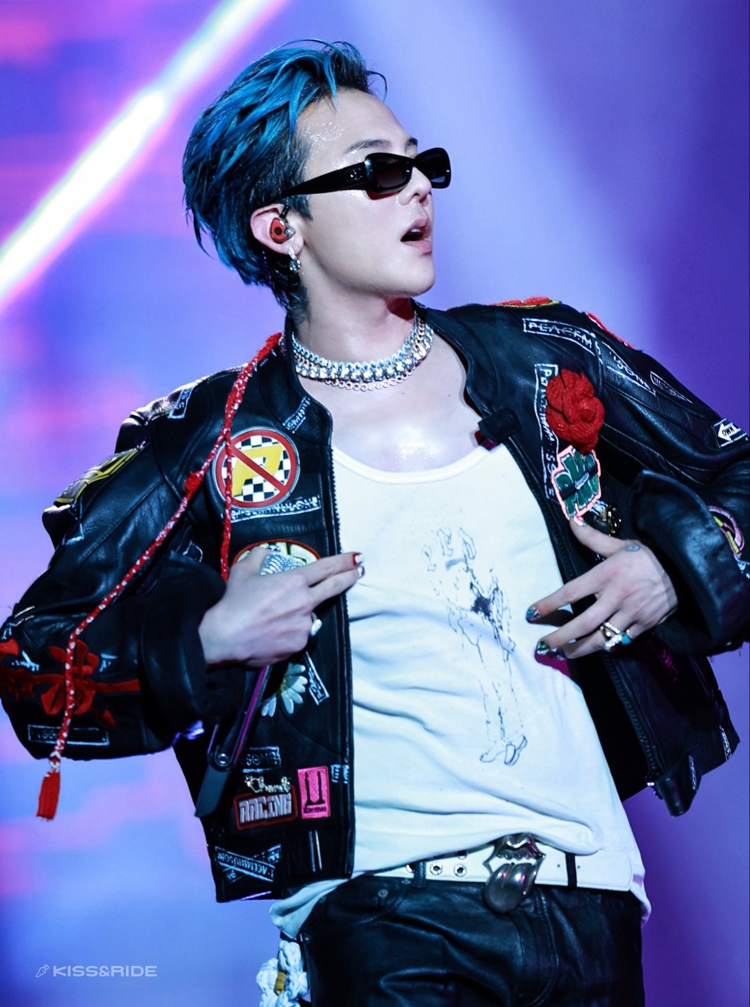 Bản tin VKR News ngày 7/10: G-DRAGON lập kỷ lục mới! 3 557646266 1334828188017324 3883888556526429666 n