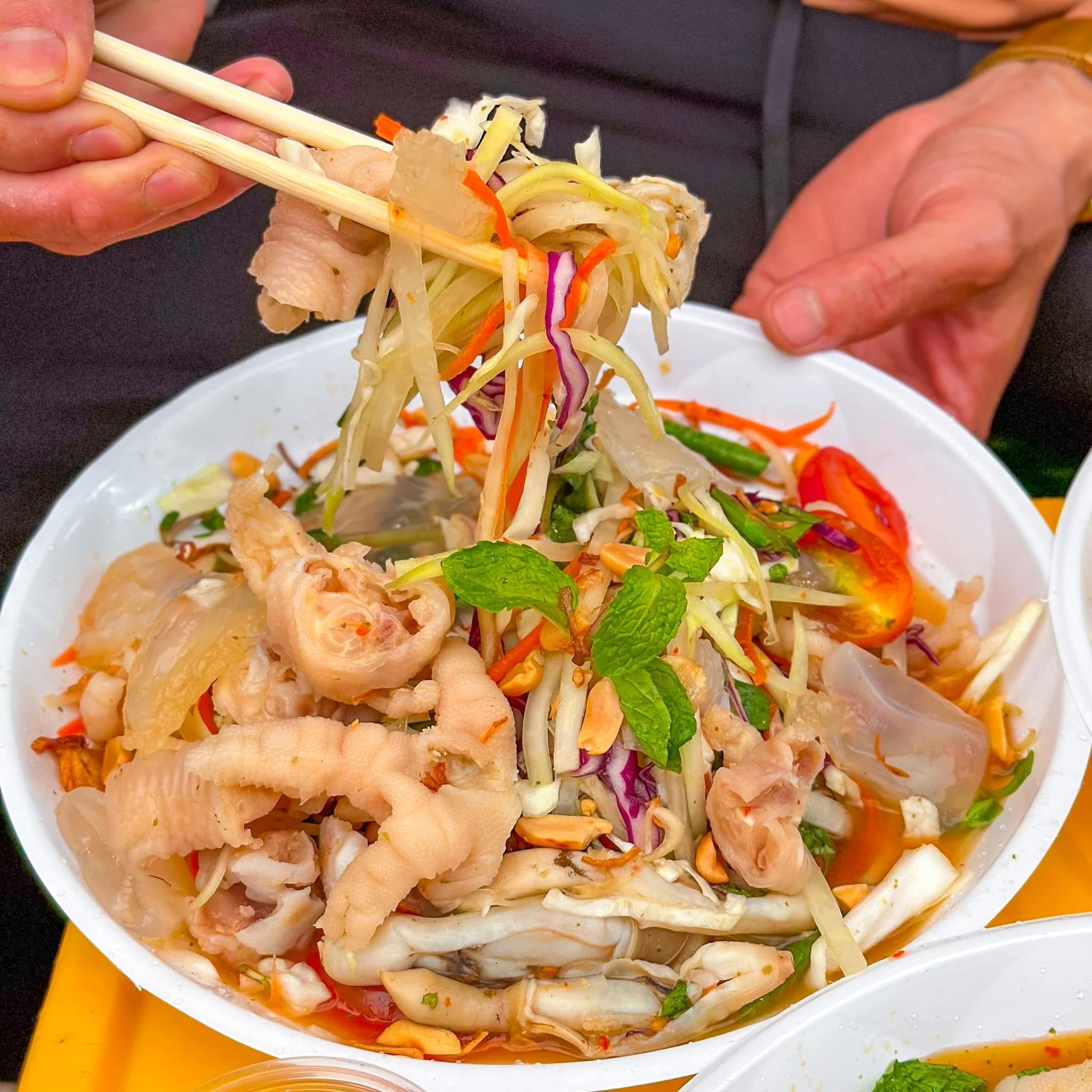 Khám Phá Gỏi Thái A7: Hương Vị Đậm Đà Không Thể Bỏ Qua 3 557804249 822801023597295 1509900452684371066 n