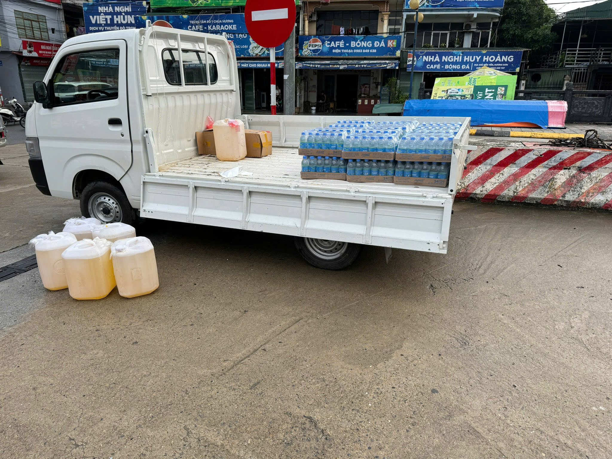 Xã Hương Sơn hỗ trợ người dân vùng lũ Thái Nguyên 6 557927447 1146556734242188 7138711991997276236 n