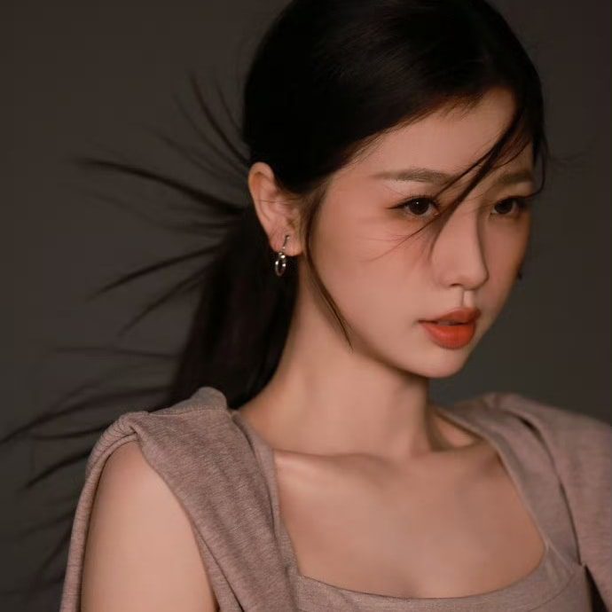 Ngu Thư Hân Lặng Lẽ Trước Sóng Gió Truyền Thông 2 558313695 1334131268074357 8626290271650869750 n